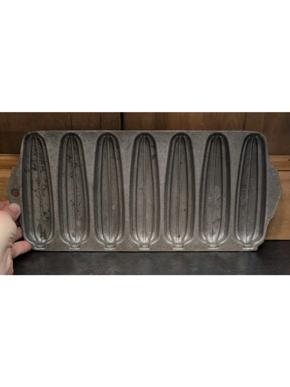 Vintage WEAREVER 7 Slot Cast Aluminum Corn Bread Pan Mold #2797 Measures 13"x6"